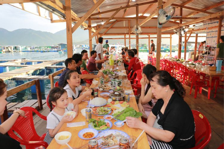 Vì sao bạn nên đi Tour đảo Nha Trang 1 lần trong đời? 2 Tour đảo Nha Trang